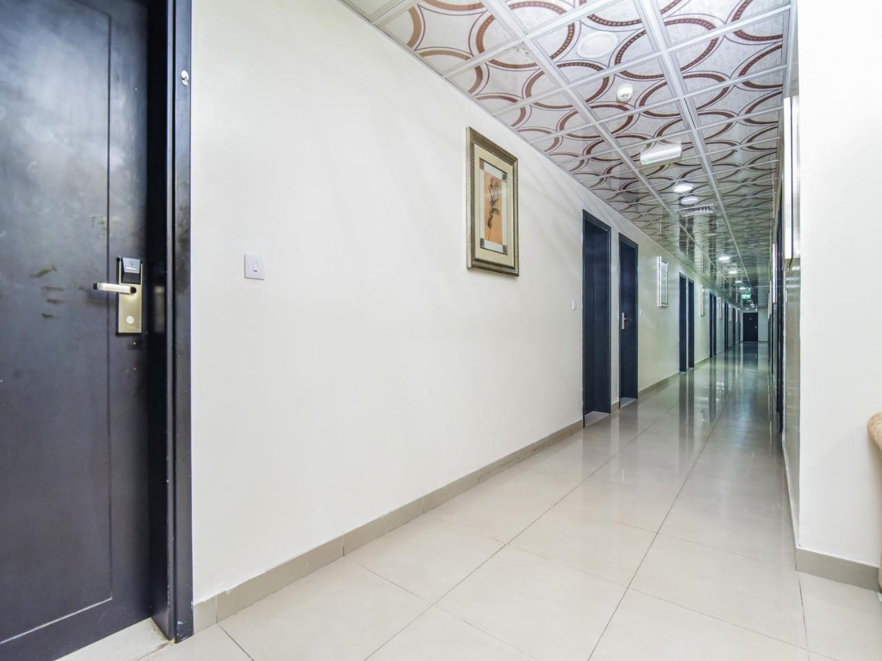 Oyo 138 Empire Hotel Apartments Dubai Eksteriør billede